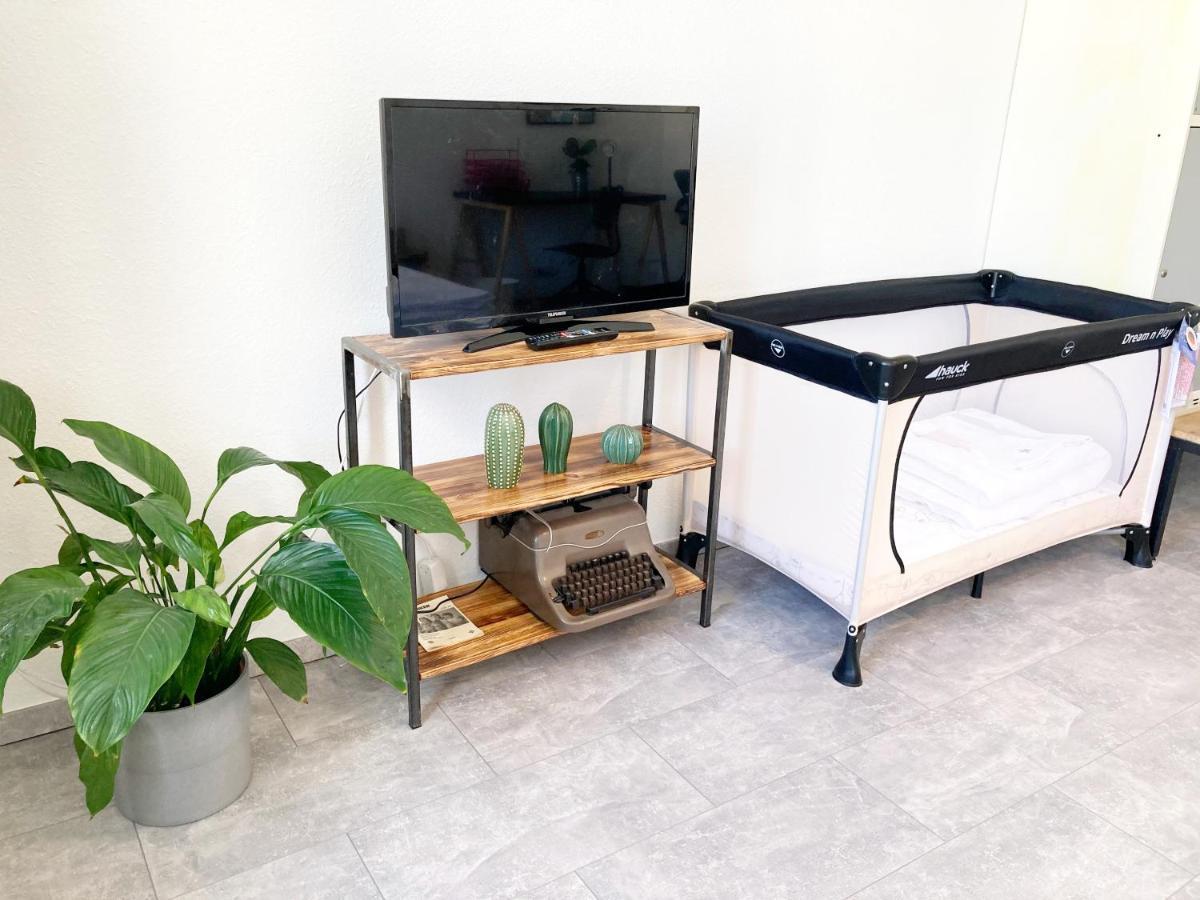 2 Zimmer Ferienwohnung In Zentraler Lage Inkl Wlan & Netflix ไลป์ซิก ภายนอก รูปภาพ